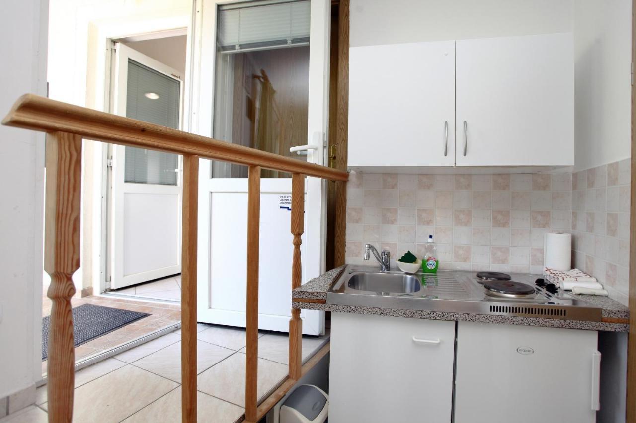 Bozena Studio Kneb Portoroz Exterior foto